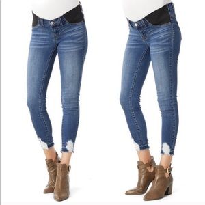 NWT KanCan ~ Maternity ~ Distressed Skinny Jeans